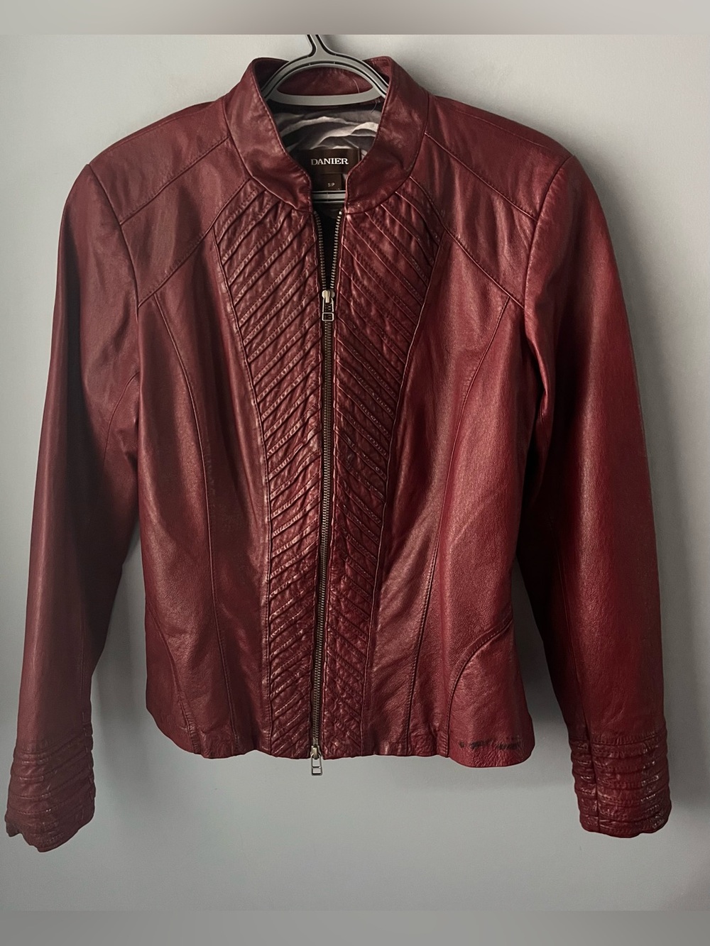 Danier Genuine Leather Cherry Red Moto Quilted Style Leather Jacket Size US 8